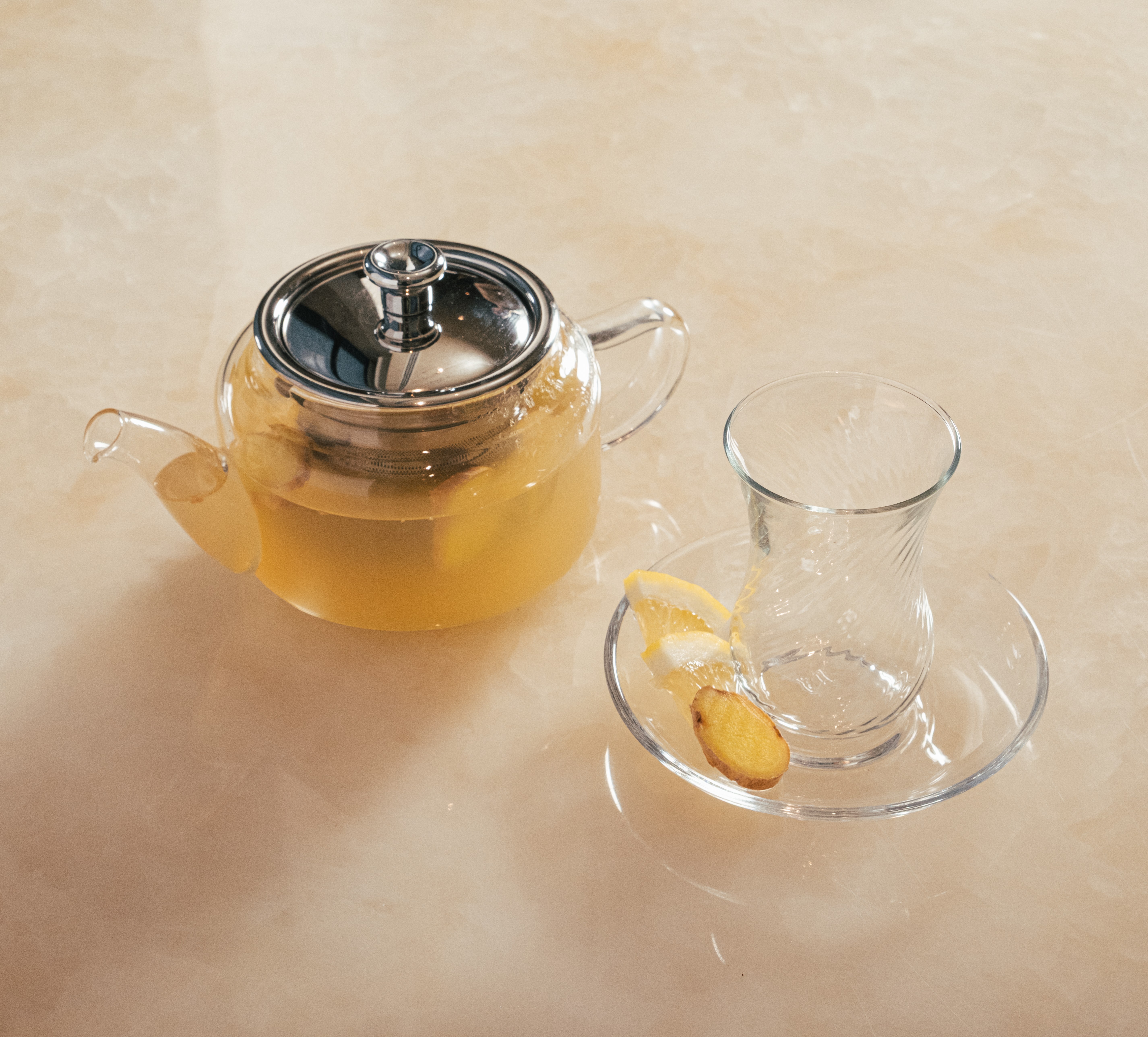 زنجبيل وليمون وعسل